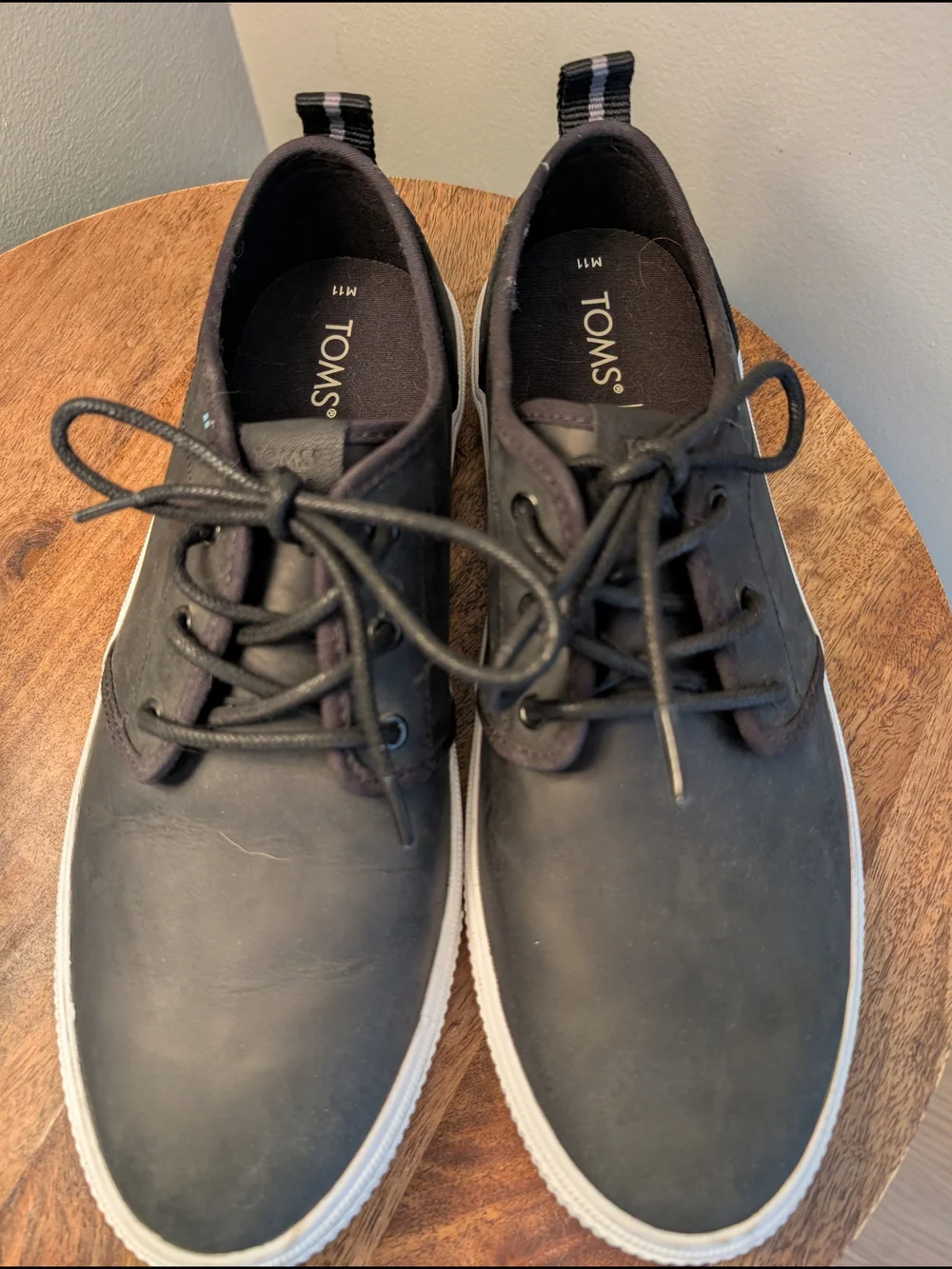 TOMS Men's Black and White Lace-Up Boat Shoes